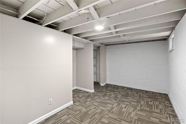10406 Driver Avenue, St Louis, MO 63114