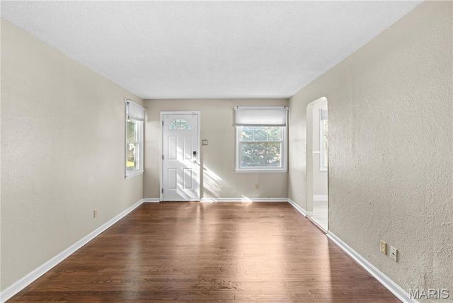 10406 Driver Avenue, St Louis, MO 63114