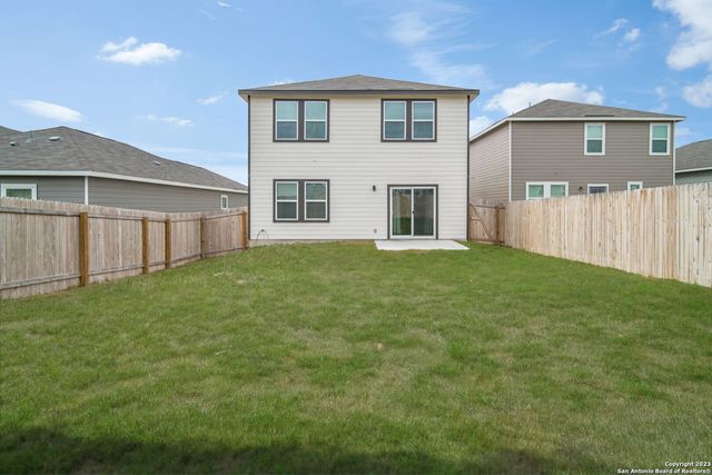 5246 Winding Stream, St Hedwig, TX 78152