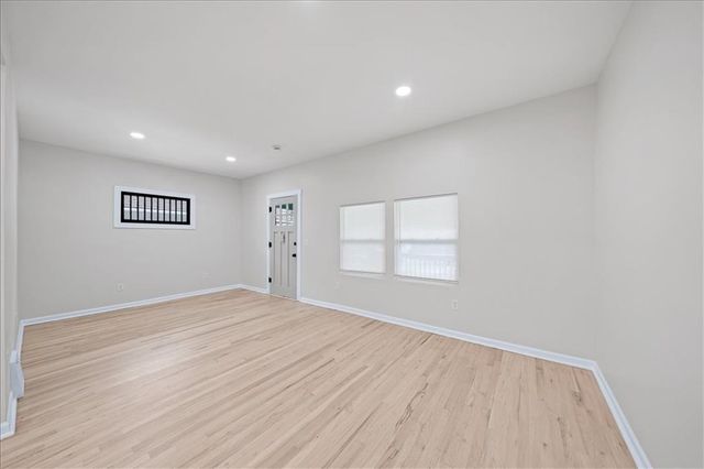802 N 17th Street, Kansas City, KS 66102