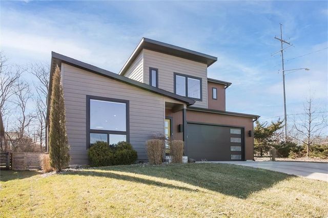 403 NE 100th Street, Kansas City, MO 64155