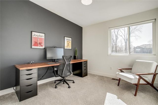 403 NE 100th Street, Kansas City, MO 64155