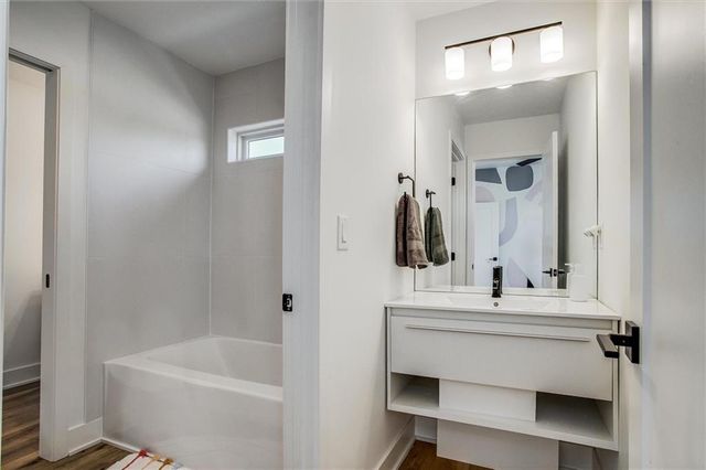 403 NE 100th Street, Kansas City, MO 64155