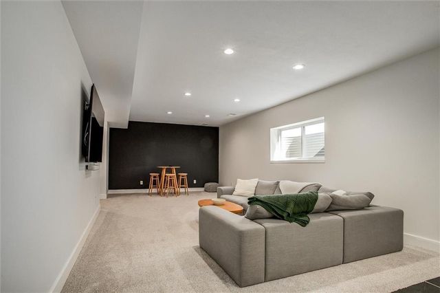 403 NE 100th Street, Kansas City, MO 64155