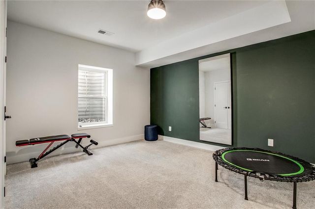 403 NE 100th Street, Kansas City, MO 64155