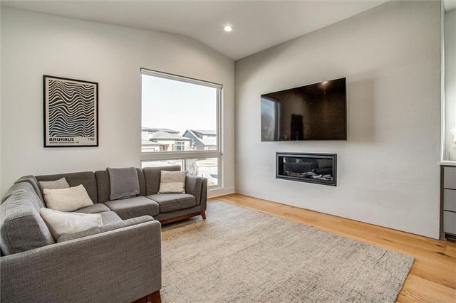 403 NE 100th Street, Kansas City, MO 64155