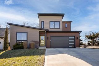 403 NE 100th Street, Kansas City, MO 64155