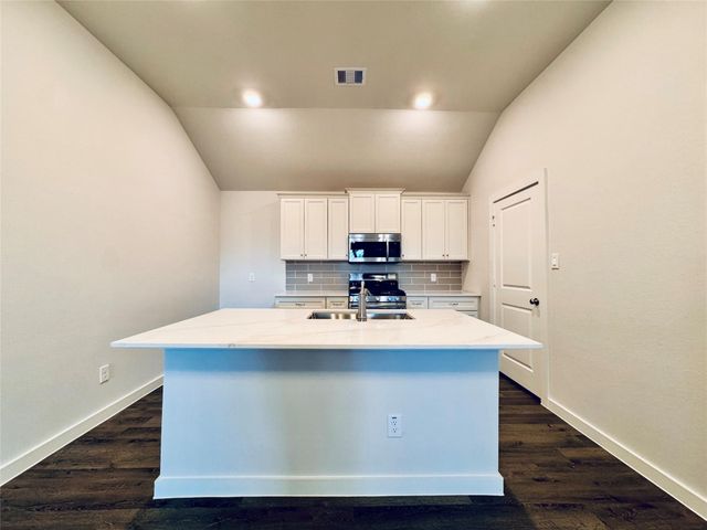 935 County Road 5203, Cleveland, TX 77327