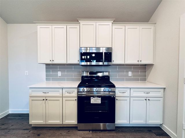 935 County Road 5203, Cleveland, TX 77327