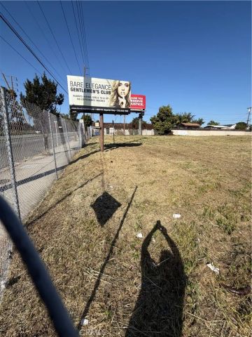 12650 S Western, Los Angeles, CA 90047