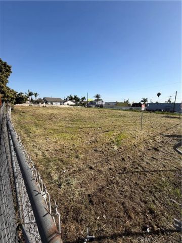 12650 S Western, Los Angeles, CA 90047