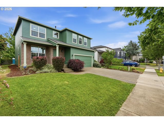 2536 EDGEWATER Dr, Woodburn, OR 97071