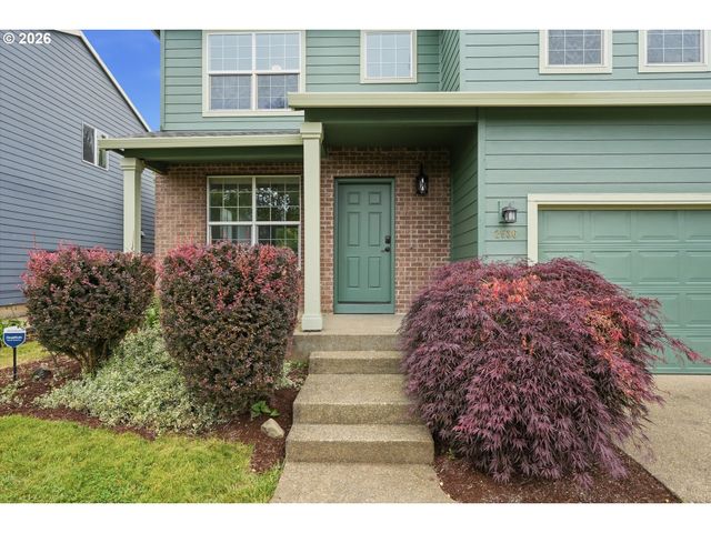 2536 EDGEWATER Dr, Woodburn, OR 97071