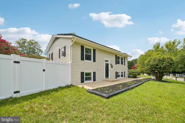 6023 MASSAPONAX DR, Fredericksburg, VA 22407