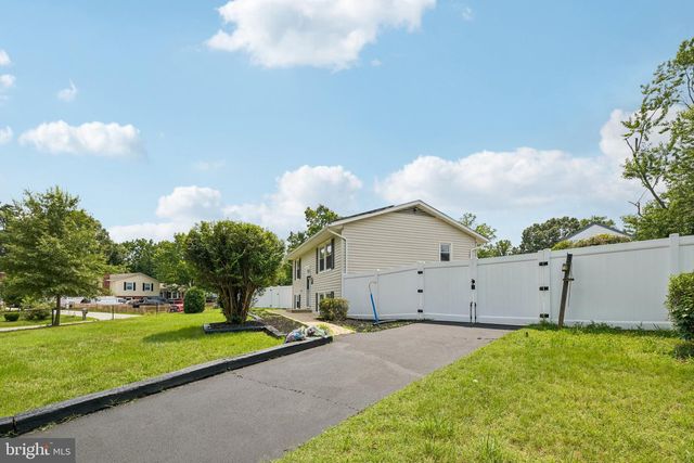 6023 MASSAPONAX DR, Fredericksburg, VA 22407
