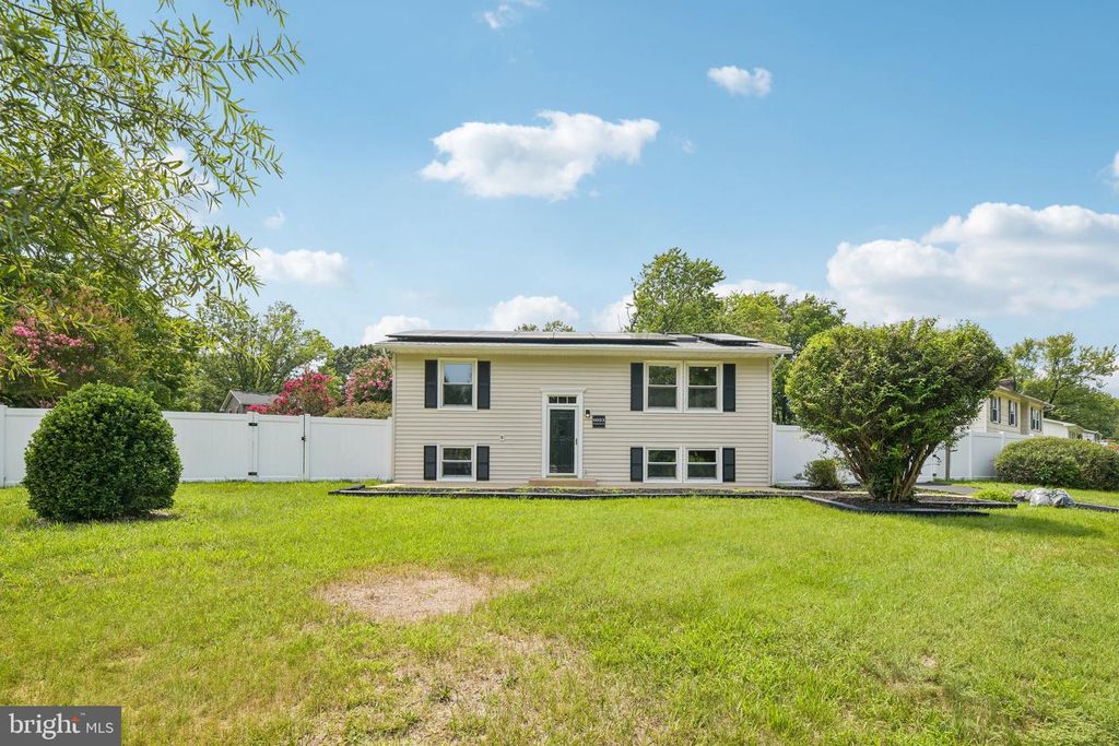 6023 MASSAPONAX DR, Fredericksburg, VA 22407