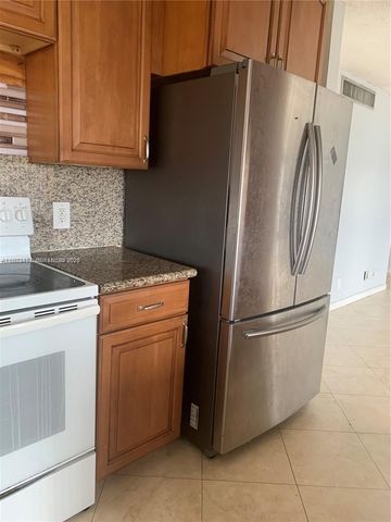 4222 Inverrary Blvd 4415, Lauderhill, FL 33319