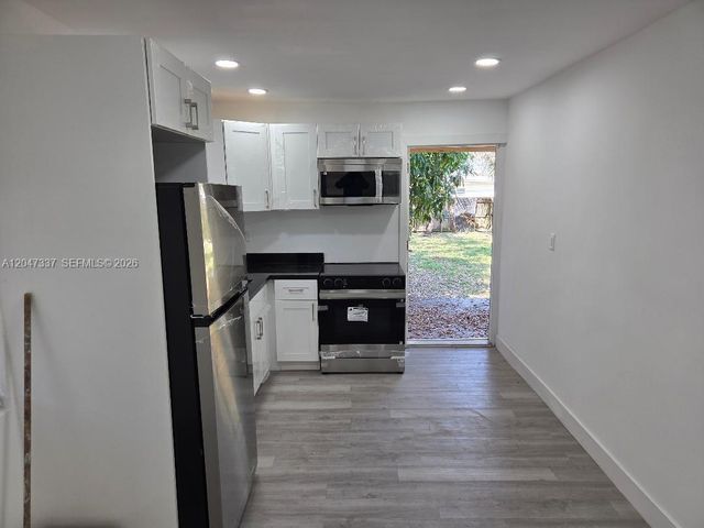 2911 NW 30th St, Miami, FL 33142