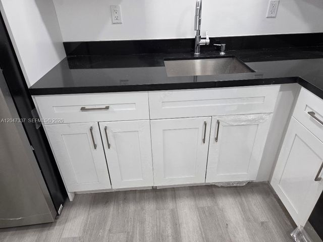 2911 NW 30th St, Miami, FL 33142