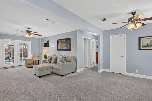 6200 Lalagray Lane, Watauga, TX 76148