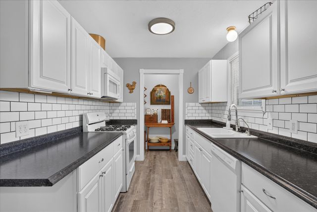 6200 Lalagray Lane, Watauga, TX 76148