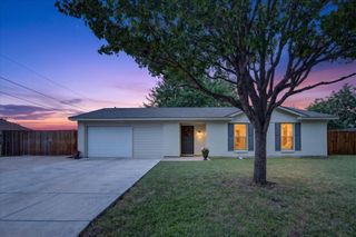 6200 Lalagray Lane, Watauga, TX 76148