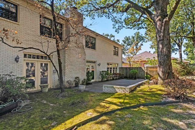 2905 Justin Matthews Dr, North Little Rock, AR 72116