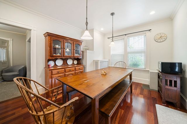 118 E Elm Ave, Quincy, MA 02170