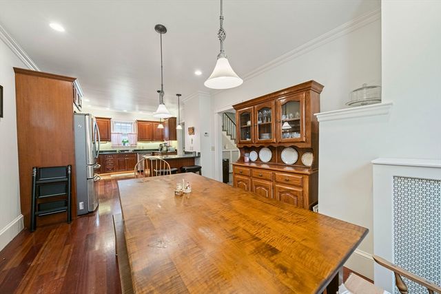 118 E Elm Ave, Quincy, MA 02170
