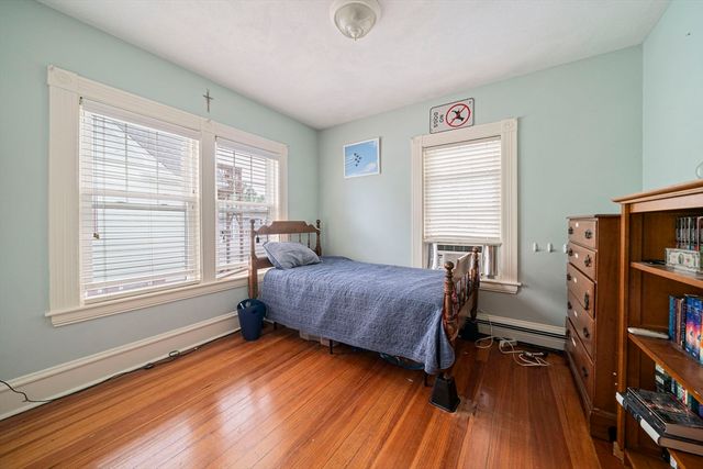 118 E Elm Ave, Quincy, MA 02170
