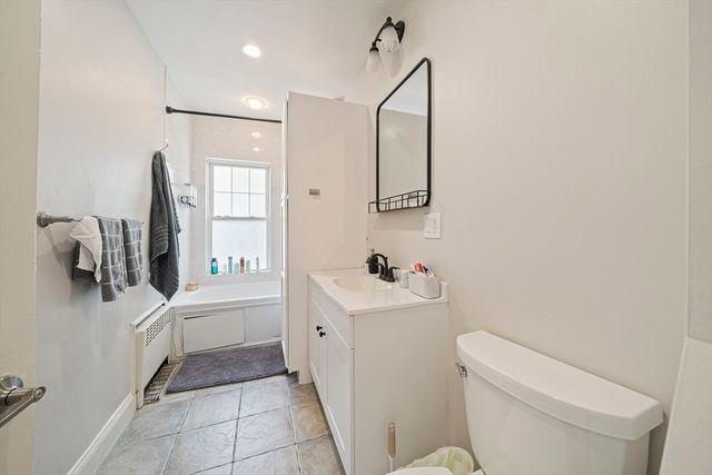 118 E Elm Ave, Quincy, MA 02170