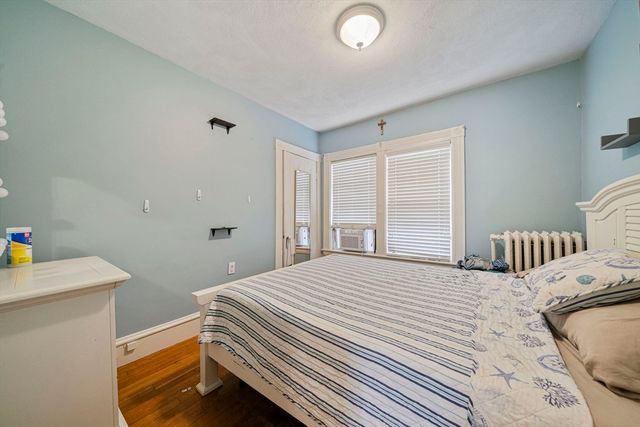 118 E Elm Ave, Quincy, MA 02170