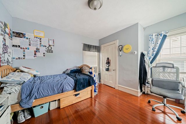 118 E Elm Ave, Quincy, MA 02170