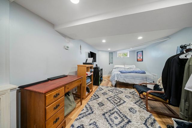 118 E Elm Ave, Quincy, MA 02170