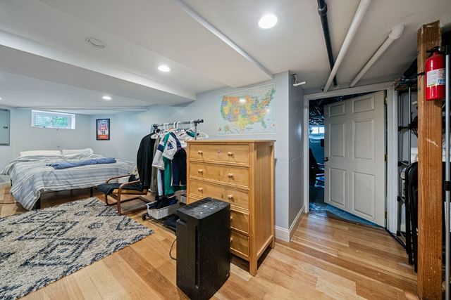 118 E Elm Ave, Quincy, MA 02170