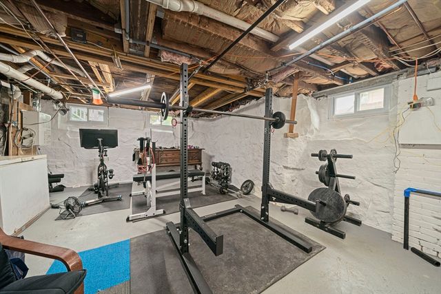 118 E Elm Ave, Quincy, MA 02170