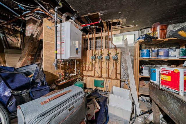 118 E Elm Ave, Quincy, MA 02170