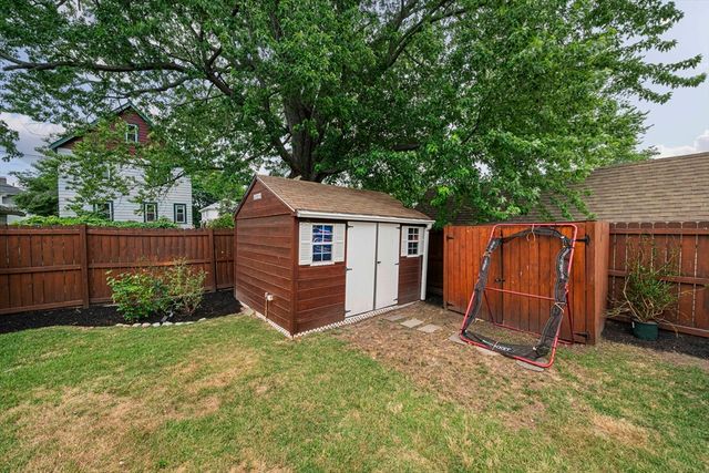 118 E Elm Ave, Quincy, MA 02170