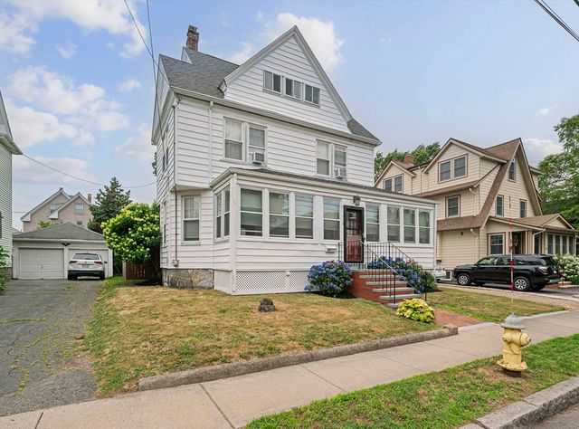 118 E Elm Ave, Quincy, MA 02170