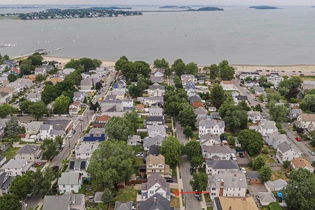 118 E Elm Ave, Quincy, MA 02170