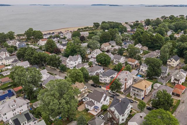 118 E Elm Ave, Quincy, MA 02170