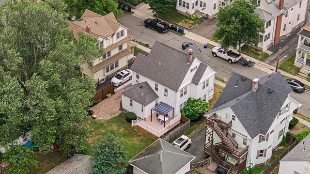 118 E Elm Ave, Quincy, MA 02170