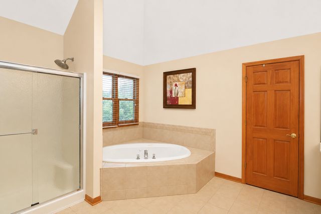 2198 Sutton Drive, South Elgin, IL 60177