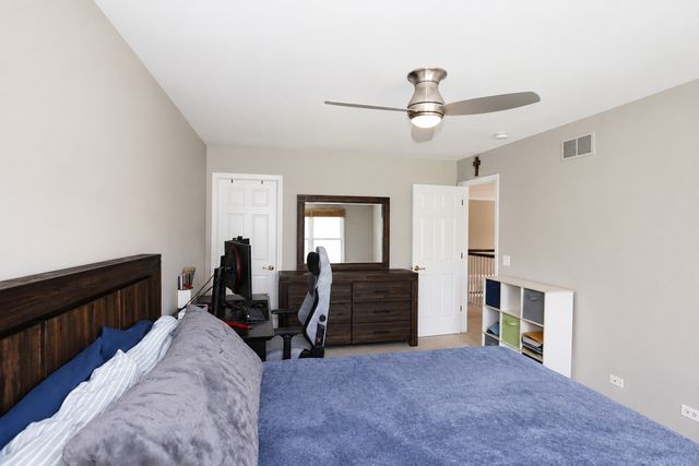 2198 Sutton Drive, South Elgin, IL 60177