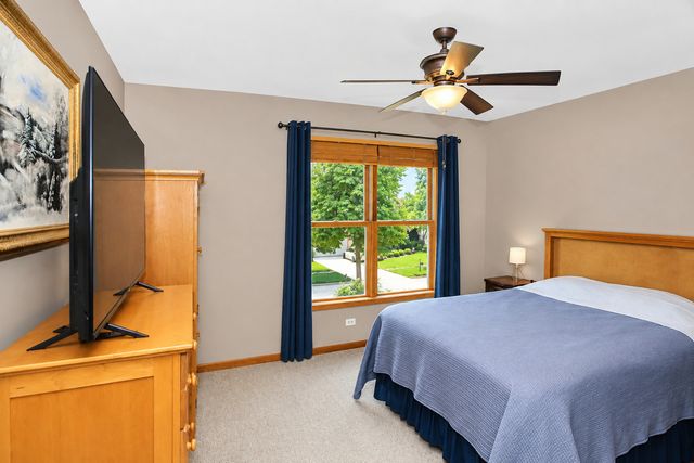 2198 Sutton Drive, South Elgin, IL 60177
