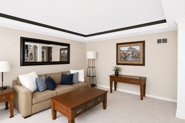 2198 Sutton Drive, South Elgin, IL 60177