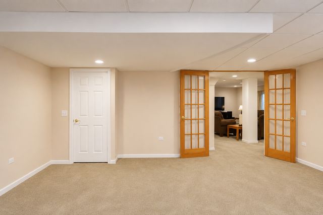 2198 Sutton Drive, South Elgin, IL 60177
