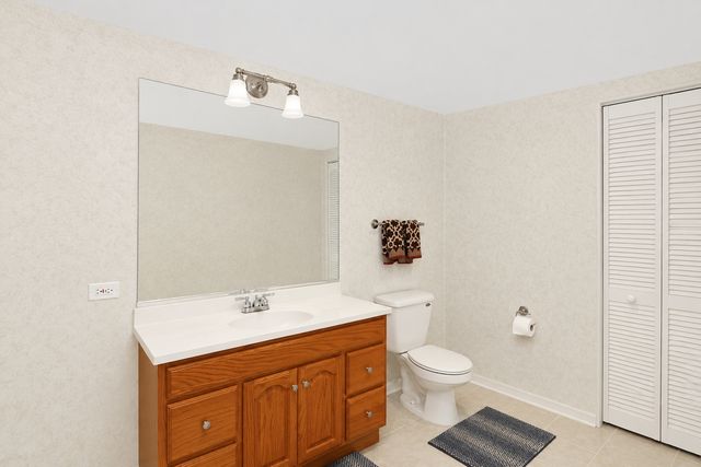 2198 Sutton Drive, South Elgin, IL 60177