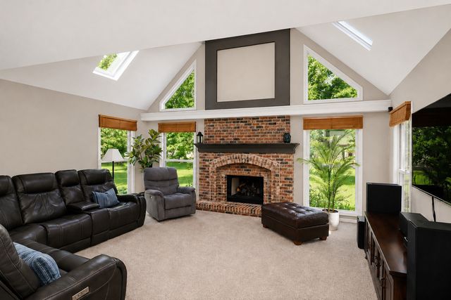 2198 Sutton Drive, South Elgin, IL 60177