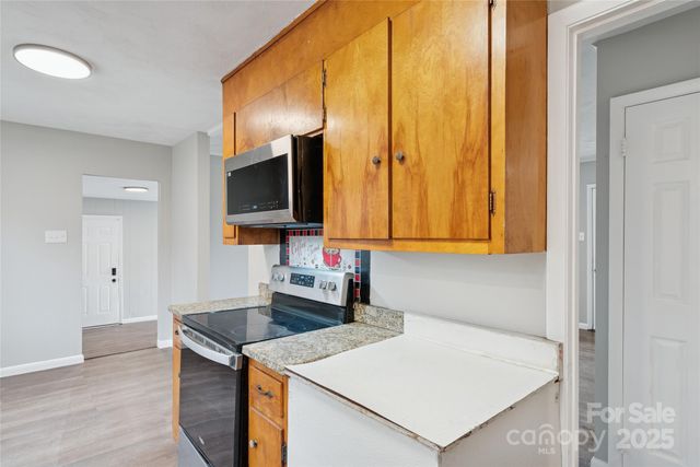 1126 Old US 70 Highway W, Black Mountain, NC 28711